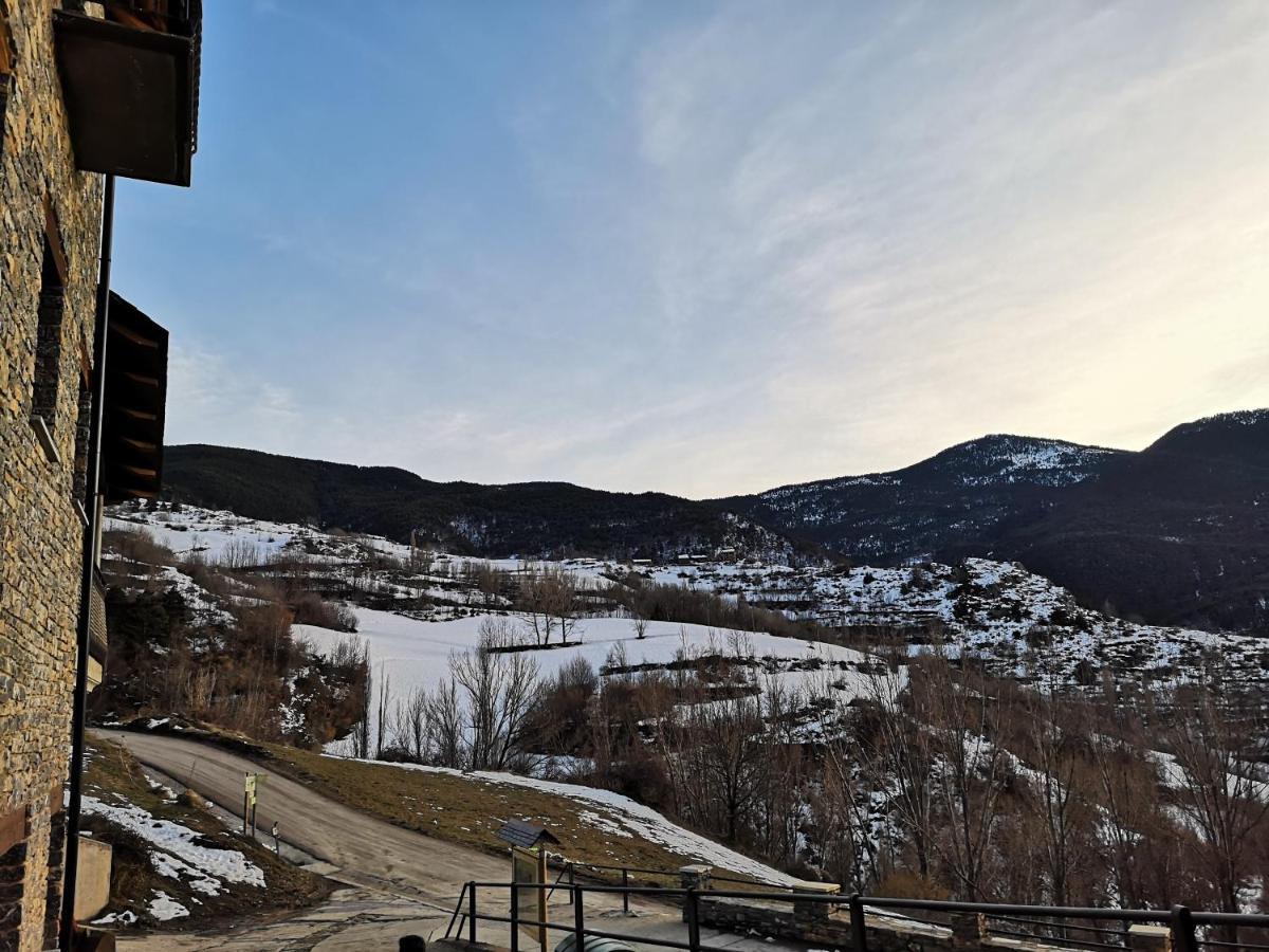 Apartamentsaloriaburg Farrera Exterior foto
